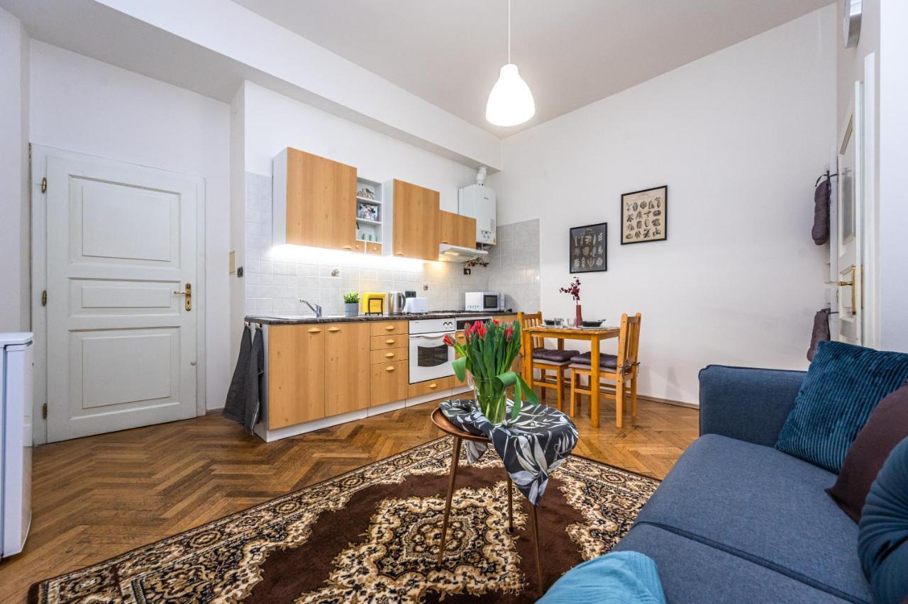 Tynska Ulicka Apartment Praha Bagian luar foto