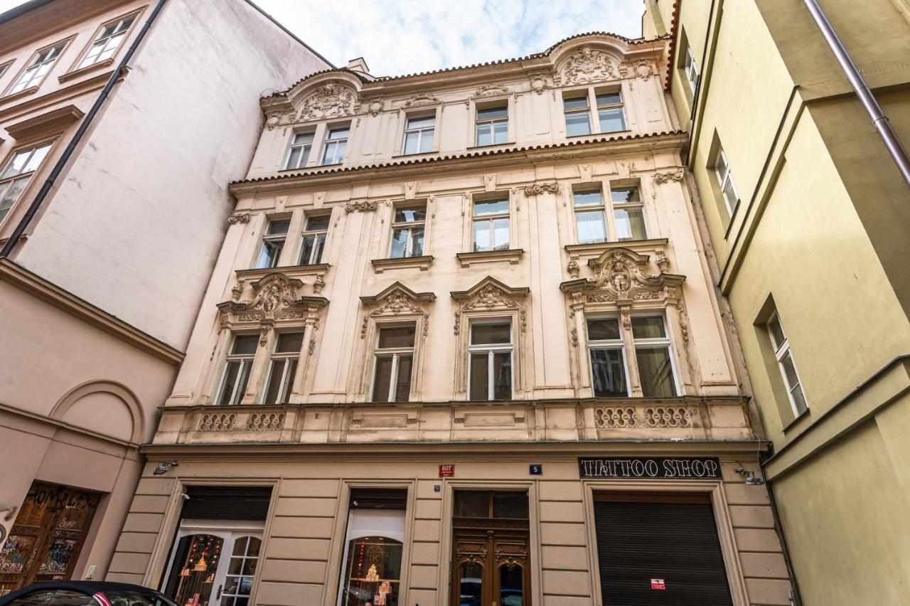 Tynska Ulicka Apartment Praha Bagian luar foto